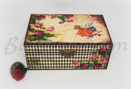A wooden  jewellery box "Wonderworld"