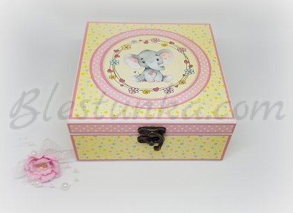 Caja para los tesoros del bebé "Pequeño elefante": niña 