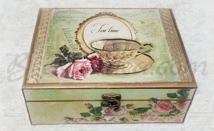 Wooden tea box "Roses"