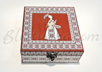 Caja de madera para joyas "Bordado"