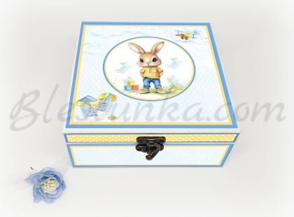 Caja para los tesoros del bebé "El conejito azul"