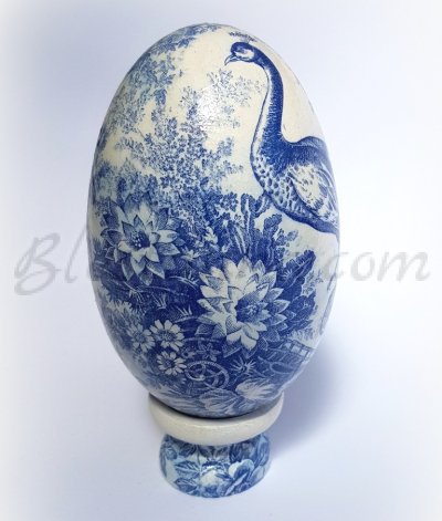 Decorative ceramic egg "The blue garden"