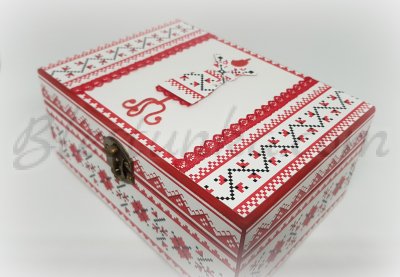 Wooden treasure box "Bulgarian embroidery"