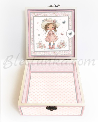 Baby`s Treasures Box "Girl with a hat"
