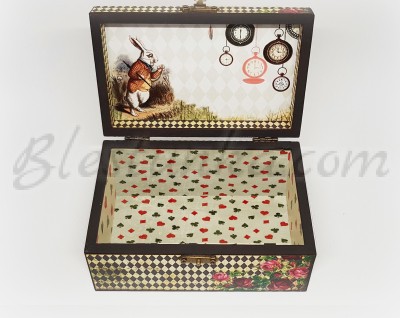 A wooden  jewellery box "Wonderworld"
